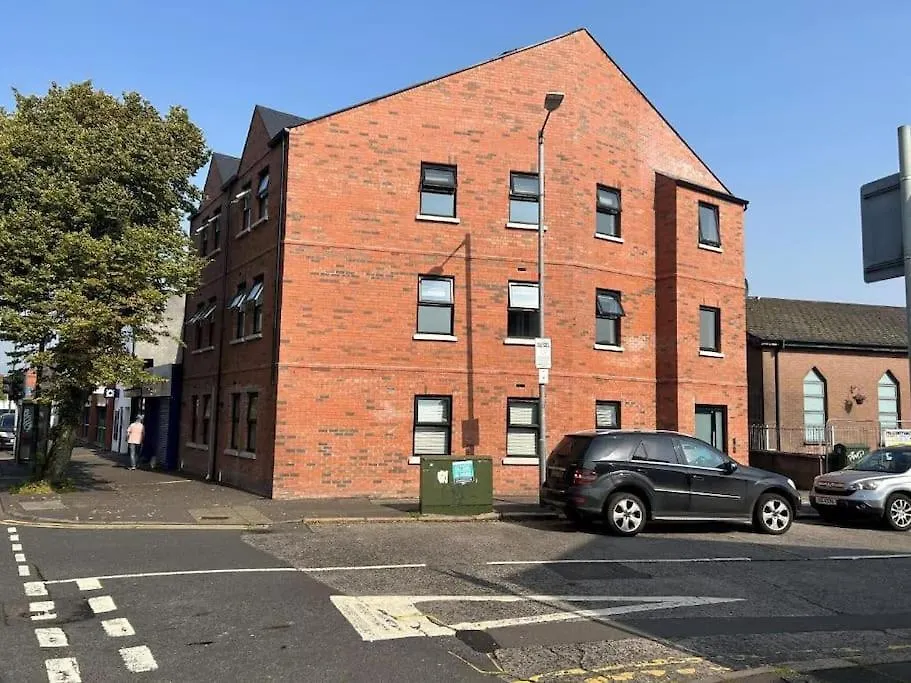 Spacious 2 Bedroom Apartment Near City Center Belfast 0*,  United Kingdom
